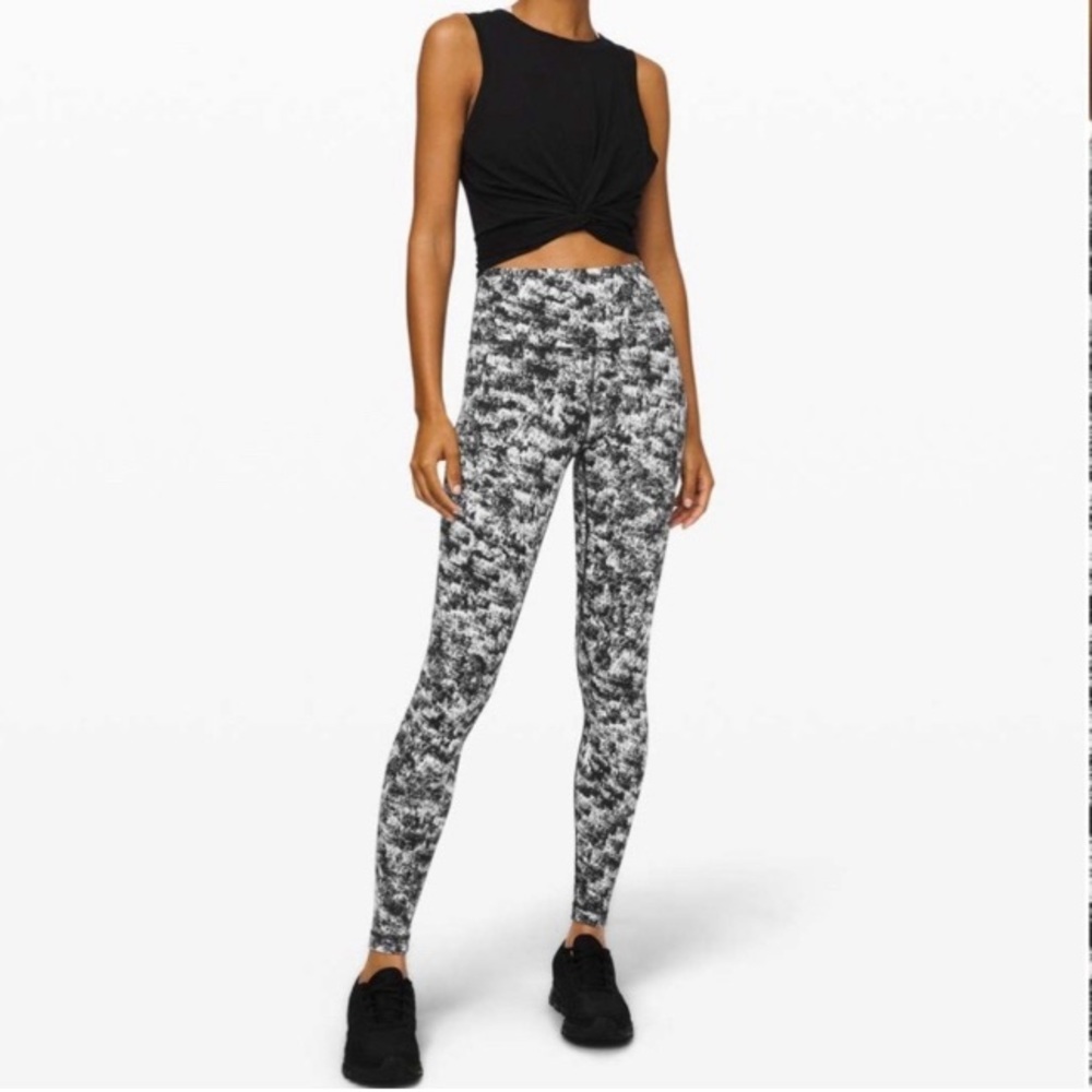 Lululemon Wunder Under High-Rise 28” Luxtreme Tight in Misted Jacquard, Size 10